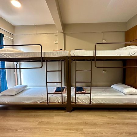 Films House Hostel Bang Saen Exterior photo