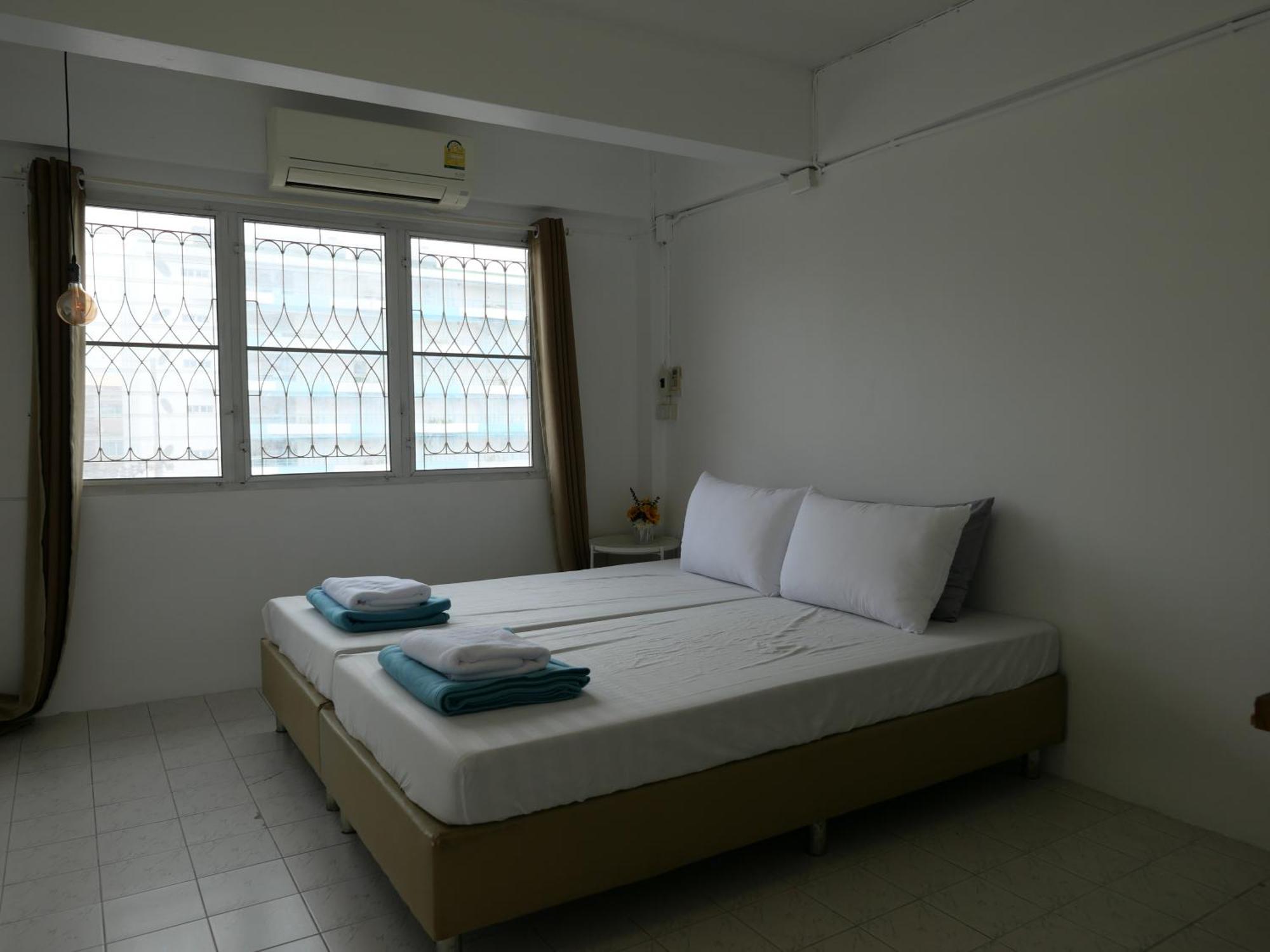 Films House Hostel Bang Saen Exterior photo
