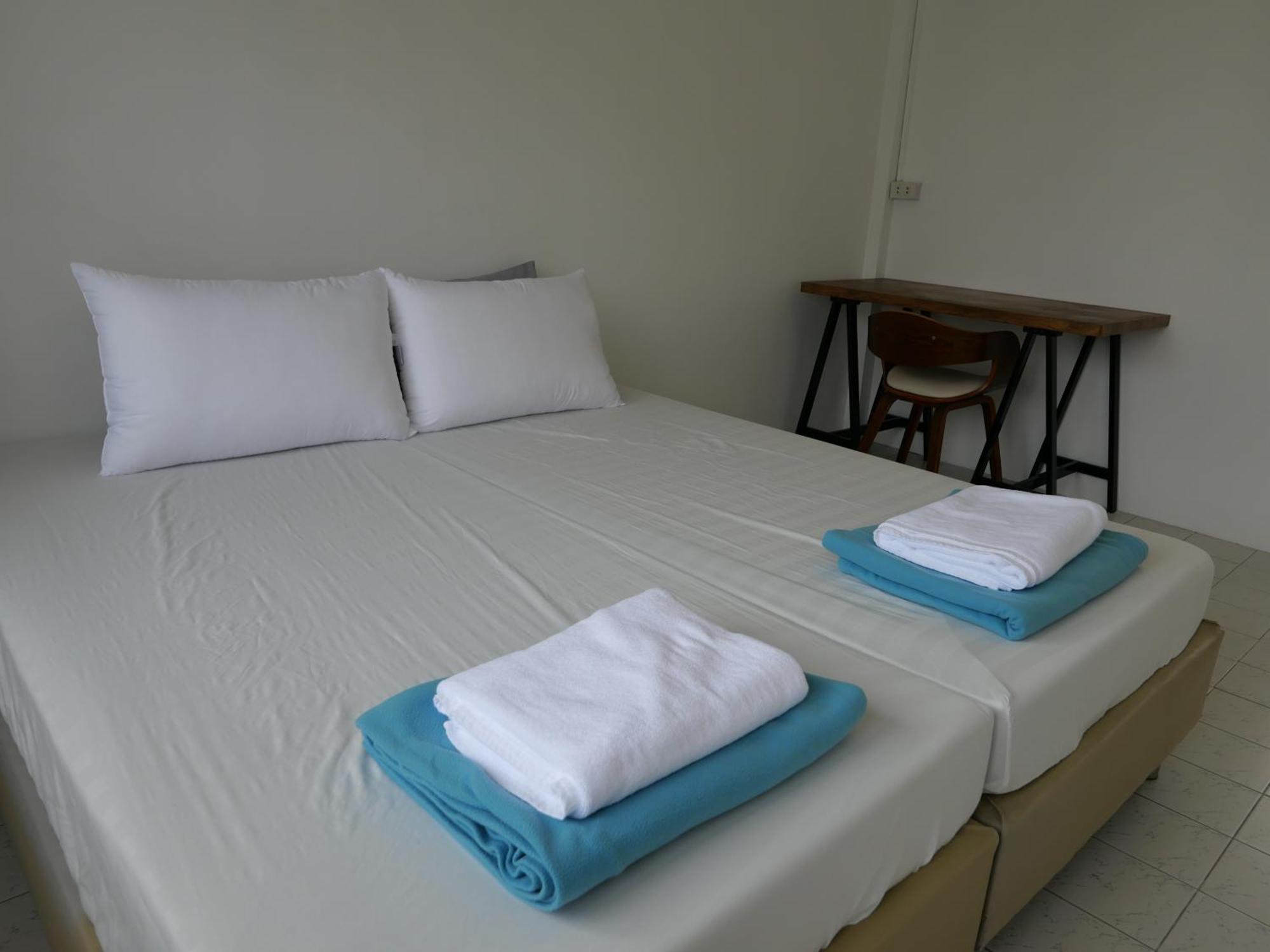 Films House Hostel Bang Saen Exterior photo
