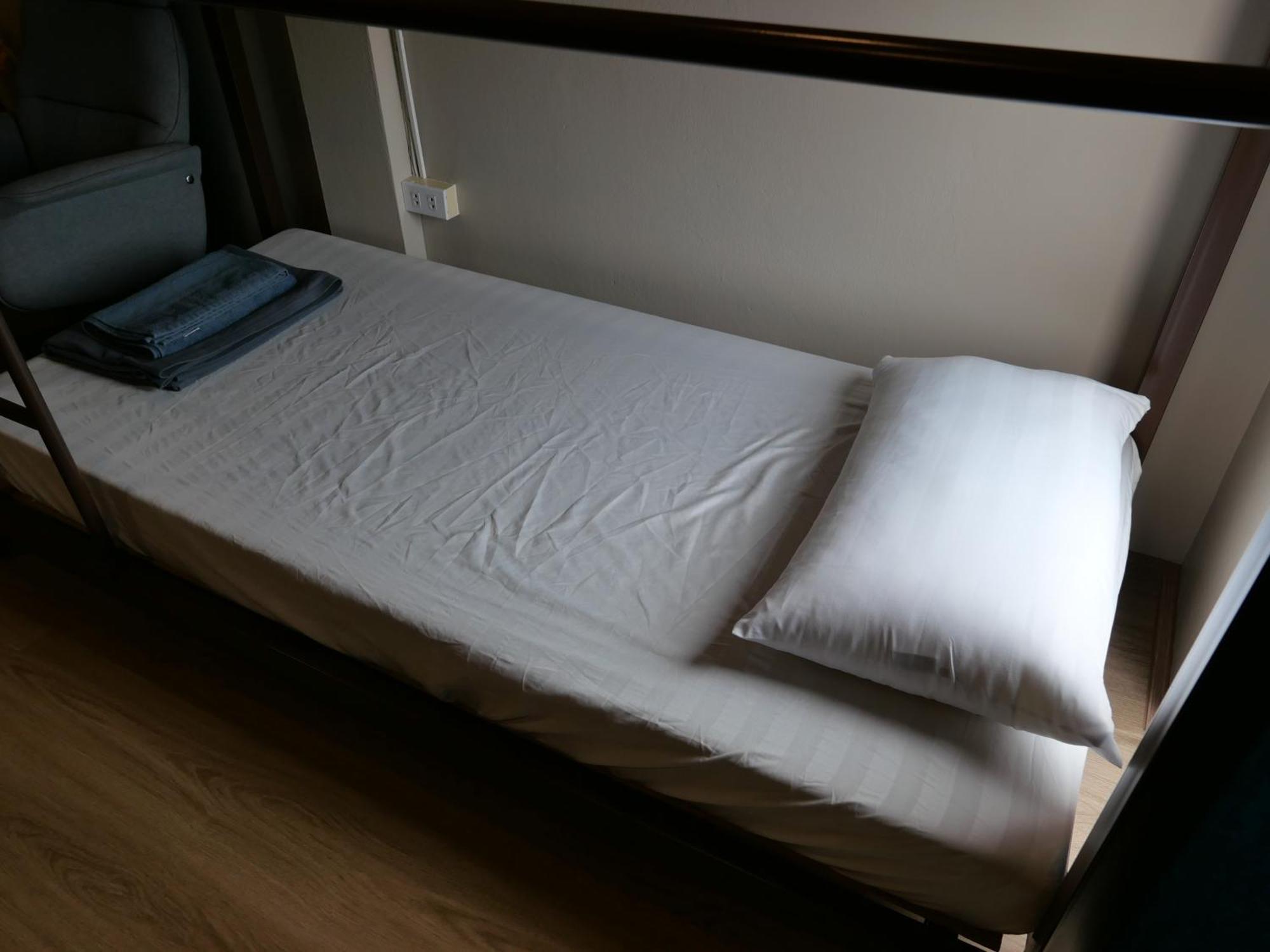 Films House Hostel Bang Saen Exterior photo