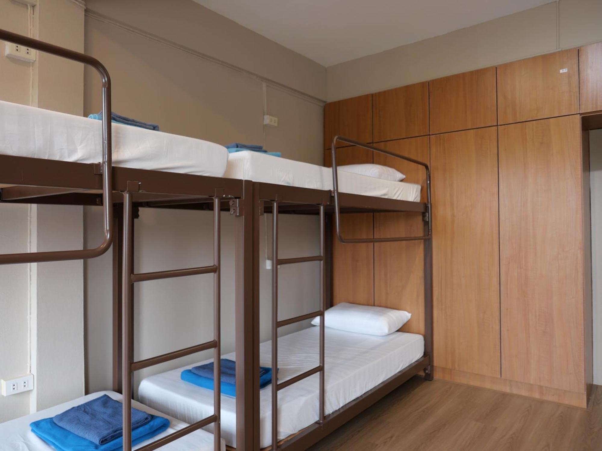 Films House Hostel Bang Saen Exterior photo